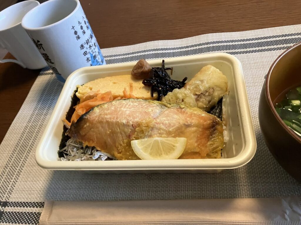 鮭弁当